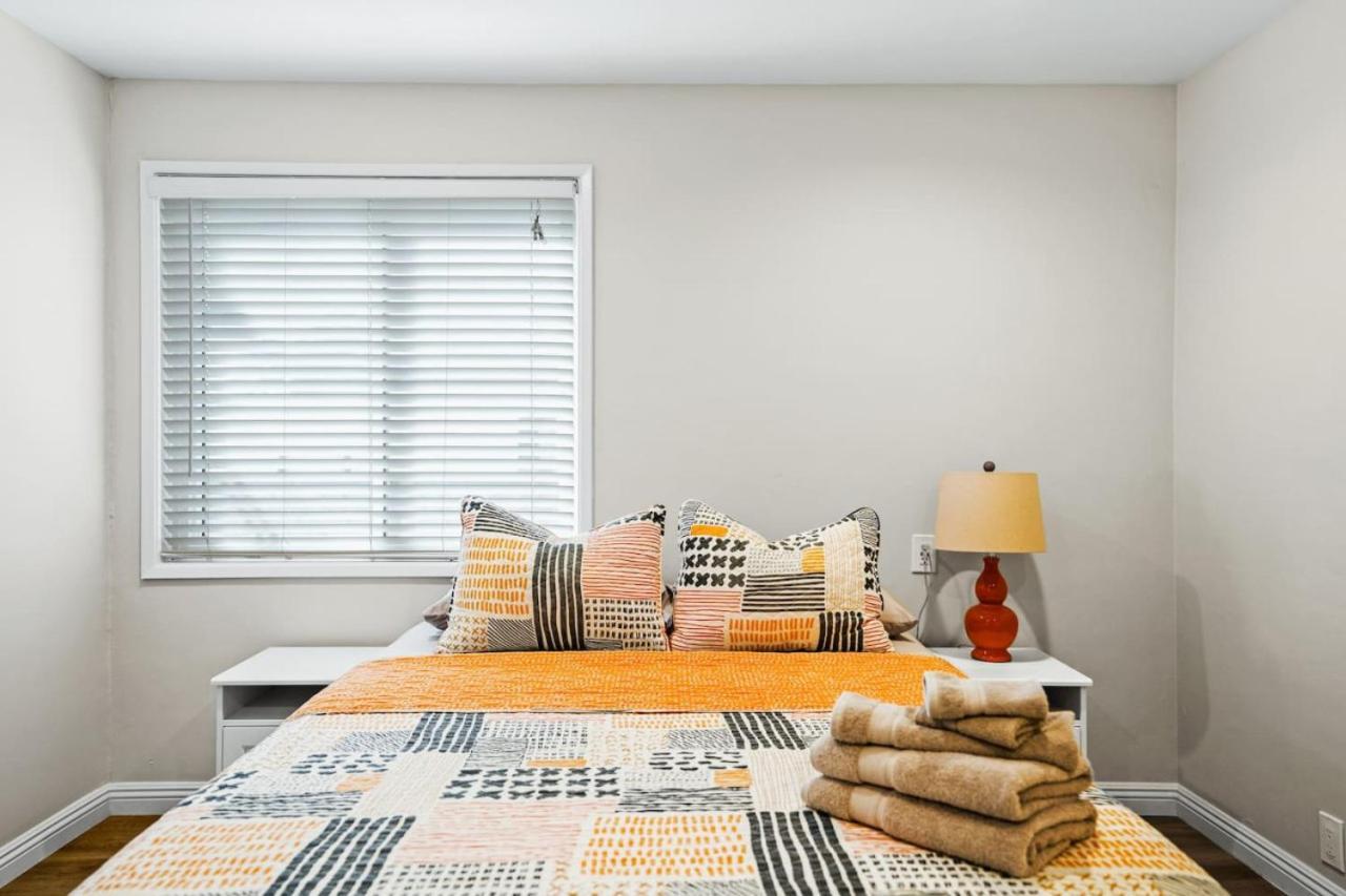 Apartment Spacious - Minutes To Everything